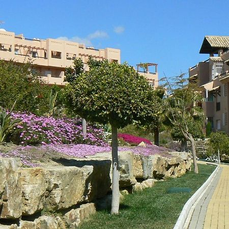 Апартаменты Penthouse With Roof Terrace, Bbq, Pool- And Sea Views Буэнас-Ночес Экстерьер фото