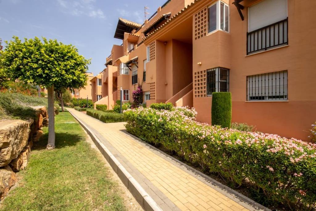 Апартаменты Penthouse With Roof Terrace, Bbq, Pool- And Sea Views Буэнас-Ночес Экстерьер фото
